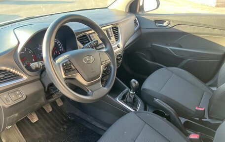 Hyundai Solaris II рестайлинг, 2018 год, 1 300 000 рублей, 9 фотография