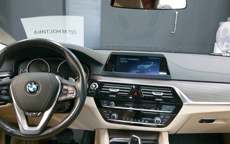 BMW 5 серия, 2018 год, 3 397 000 рублей, 8 фотография