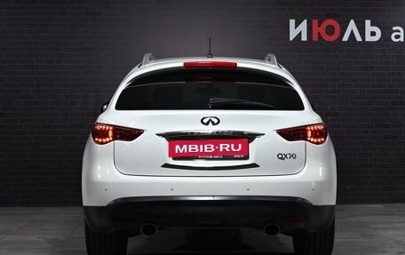 Infiniti QX70, 2017 год, 2 950 000 рублей, 5 фотография