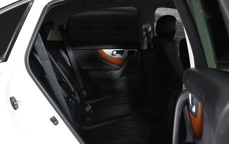 Infiniti QX70, 2017 год, 2 950 000 рублей, 23 фотография