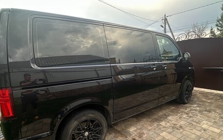 Volkswagen Multivan T6 рестайлинг, 2021 год, 4 800 000 рублей, 8 фотография
