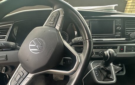 Volkswagen Multivan T6 рестайлинг, 2021 год, 4 800 000 рублей, 5 фотография