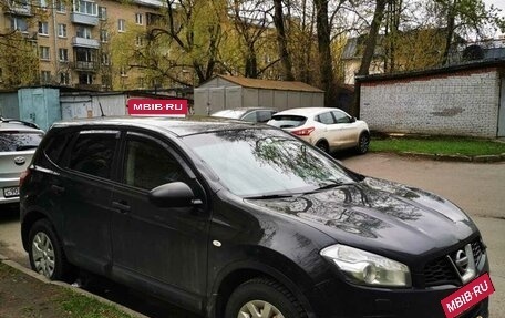 Nissan Qashqai+2 I, 2013 год, 1 050 000 рублей, 2 фотография