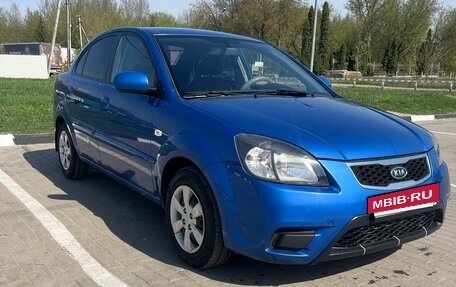 KIA Rio II, 2011 год, 610 000 рублей, 3 фотография