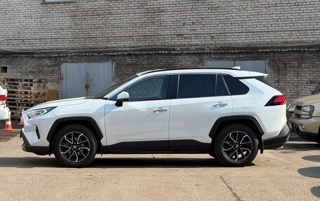 Toyota RAV4, 2021 год, 3 650 000 рублей, 4 фотография