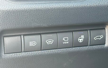 Toyota RAV4, 2021 год, 3 650 000 рублей, 9 фотография