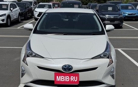 Toyota Prius IV XW50, 2017 год, 1 500 000 рублей, 15 фотография