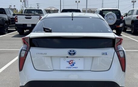 Toyota Prius IV XW50, 2017 год, 1 500 000 рублей, 20 фотография