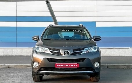 Toyota RAV4, 2013 год, 2 200 000 рублей, 2 фотография