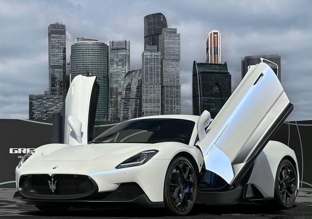Maserati MC20, 2024 год, 34 900 000 рублей, 2 фотография