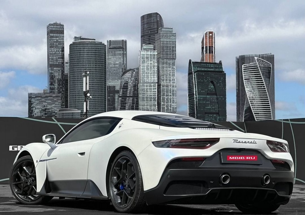 Maserati MC20, 2024 год, 34 900 000 рублей, 10 фотография