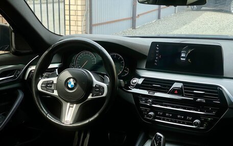 BMW 5 серия, 2018 год, 3 999 900 рублей, 13 фотография