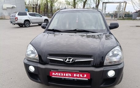 Hyundai Tucson III, 2008 год, 950 000 рублей, 24 фотография