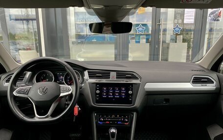 Volkswagen Tiguan II, 2021 год, 2 999 000 рублей, 11 фотография