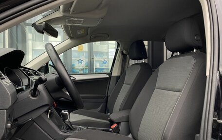 Volkswagen Tiguan II, 2021 год, 2 999 000 рублей, 19 фотография