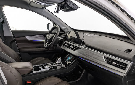 Chery Tiggo 8 Pro, 2023 год, 2 060 000 рублей, 13 фотография