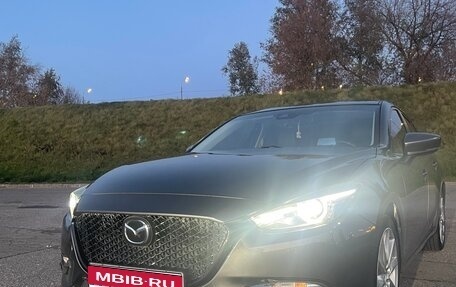Mazda 3, 2017 год, 1 800 000 рублей, 1 фотография