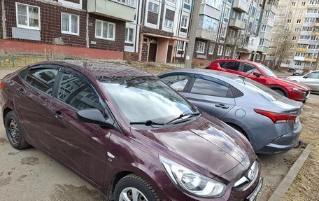 Hyundai Solaris II рестайлинг, 2014 год, 950 000 рублей, 2 фотография