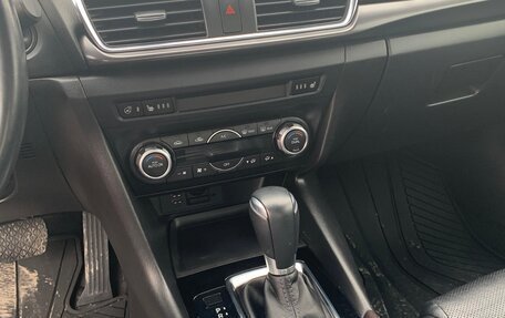 Mazda 3, 2017 год, 1 800 000 рублей, 9 фотография