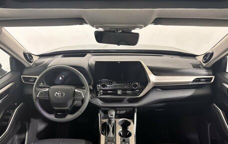 Toyota Highlander, 2024 год, 6 450 000 рублей, 10 фотография