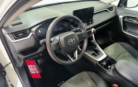 Toyota RAV4, 2024 год, 4 350 000 рублей, 16 фотография