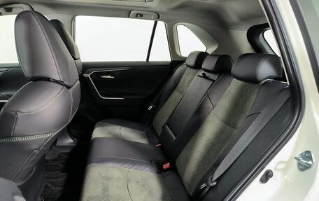 Toyota RAV4, 2024 год, 4 350 000 рублей, 23 фотография