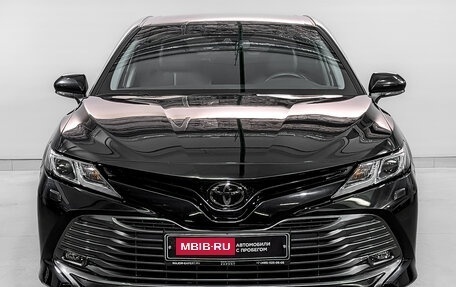 Toyota Camry, 2018 год, 3 150 000 рублей, 2 фотография