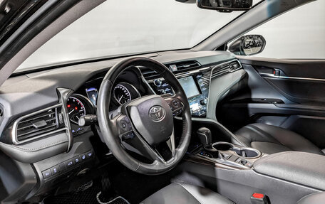 Toyota Camry, 2018 год, 3 150 000 рублей, 16 фотография