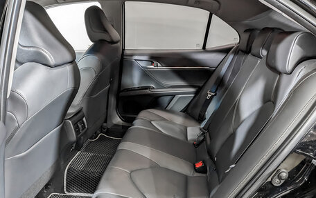 Toyota Camry, 2018 год, 3 150 000 рублей, 12 фотография