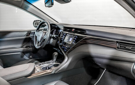 Toyota Camry, 2018 год, 3 150 000 рублей, 11 фотография