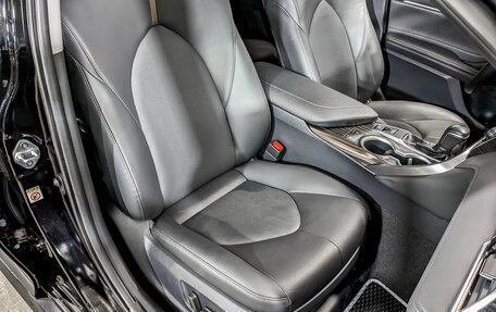 Toyota Camry, 2018 год, 3 150 000 рублей, 24 фотография