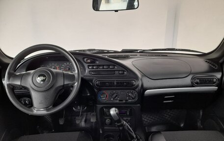 Chevrolet Niva I рестайлинг, 2011 год, 590 000 рублей, 8 фотография