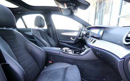 Mercedes-Benz E-Класс, 2016 год, 3 420 000 рублей, 15 фотография