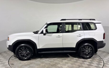 Toyota Land Cruiser Prado, 2024 год, 11 800 000 рублей, 3 фотография