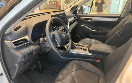 Toyota Highlander, 2025 год, 6 600 000 рублей, 4 фотография