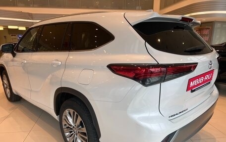 Toyota Highlander, 2025 год, 6 600 000 рублей, 5 фотография