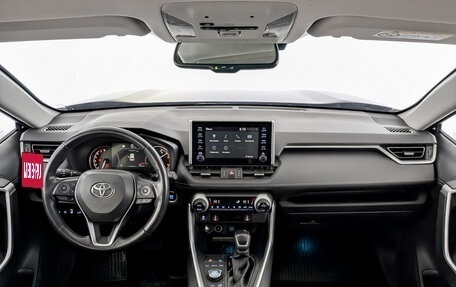 Toyota RAV4, 2019 год, 3 500 000 рублей, 14 фотография