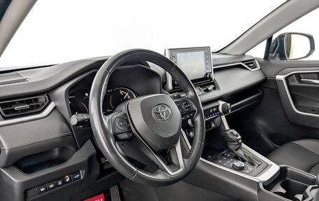 Toyota RAV4, 2019 год, 3 500 000 рублей, 16 фотография