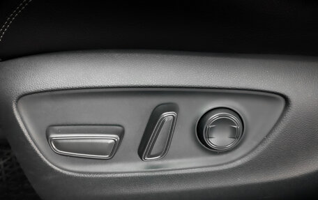 Toyota RAV4, 2019 год, 3 500 000 рублей, 21 фотография
