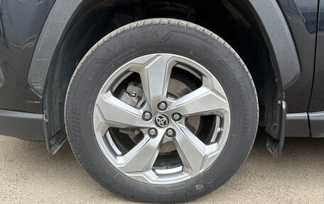 Toyota RAV4, 2020 год, 3 350 000 рублей, 10 фотография