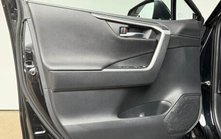 Toyota RAV4, 2020 год, 3 350 000 рублей, 11 фотография