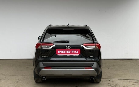 Toyota RAV4, 2020 год, 3 350 000 рублей, 23 фотография