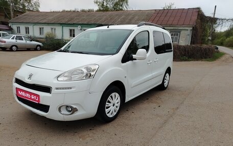 Peugeot Partner II рестайлинг 2, 2012 год, 450 000 рублей, 1 фотография