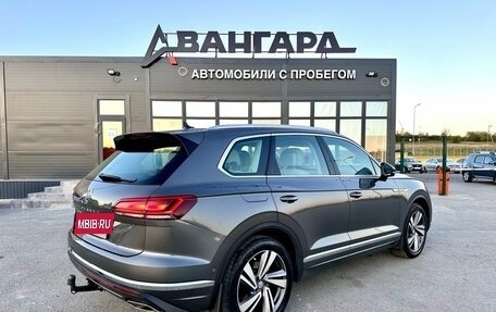 Volkswagen Touareg III, 2019 год, 4 299 000 рублей, 6 фотография