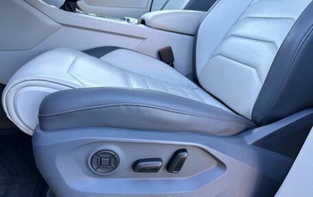 Volkswagen Touareg III, 2019 год, 4 299 000 рублей, 15 фотография
