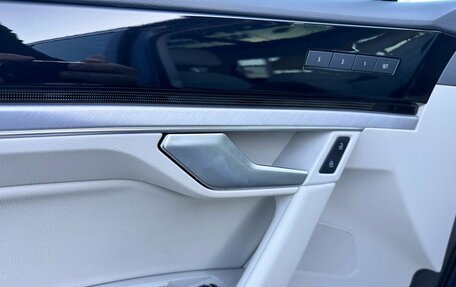 Volkswagen Touareg III, 2019 год, 4 299 000 рублей, 18 фотография