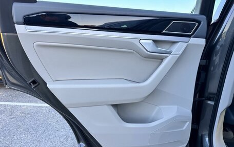Volkswagen Touareg III, 2019 год, 4 299 000 рублей, 37 фотография