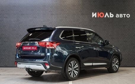 Mitsubishi Outlander III рестайлинг 3, 2019 год, 2 740 000 рублей, 7 фотография