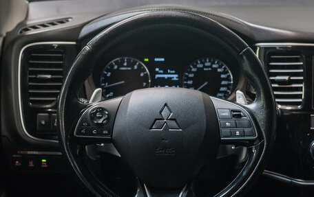 Mitsubishi Outlander III рестайлинг 3, 2019 год, 2 740 000 рублей, 14 фотография