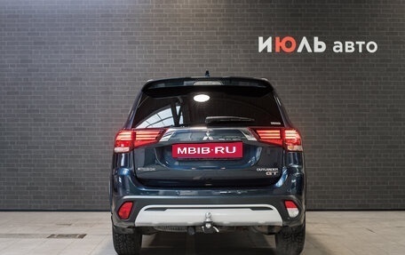 Mitsubishi Outlander III рестайлинг 3, 2019 год, 2 740 000 рублей, 6 фотография